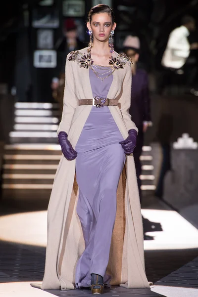 Look 12